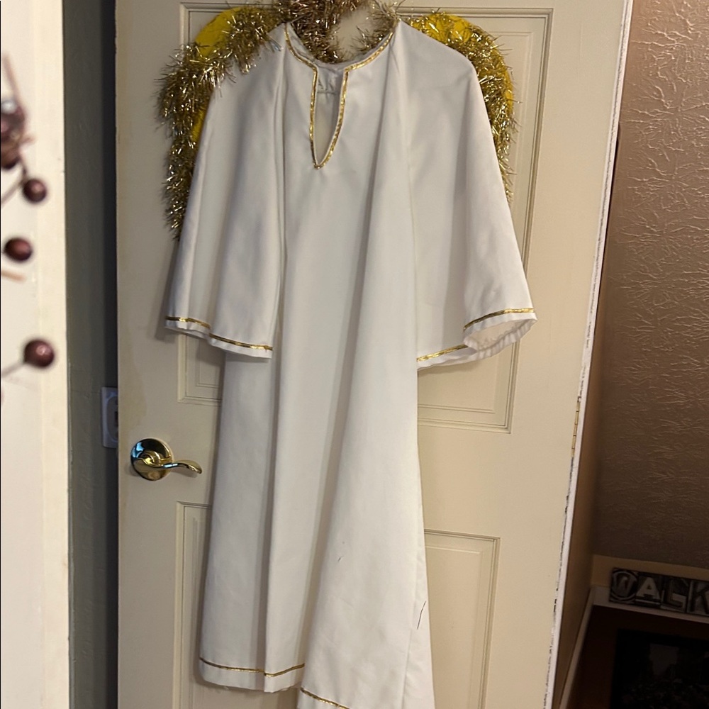 White Angel costume gold piping garland halo detachable cardboard wings